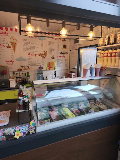 SŁODKI LETNI OGRÓD -LODY-GOFRY-NALEŚNIKI